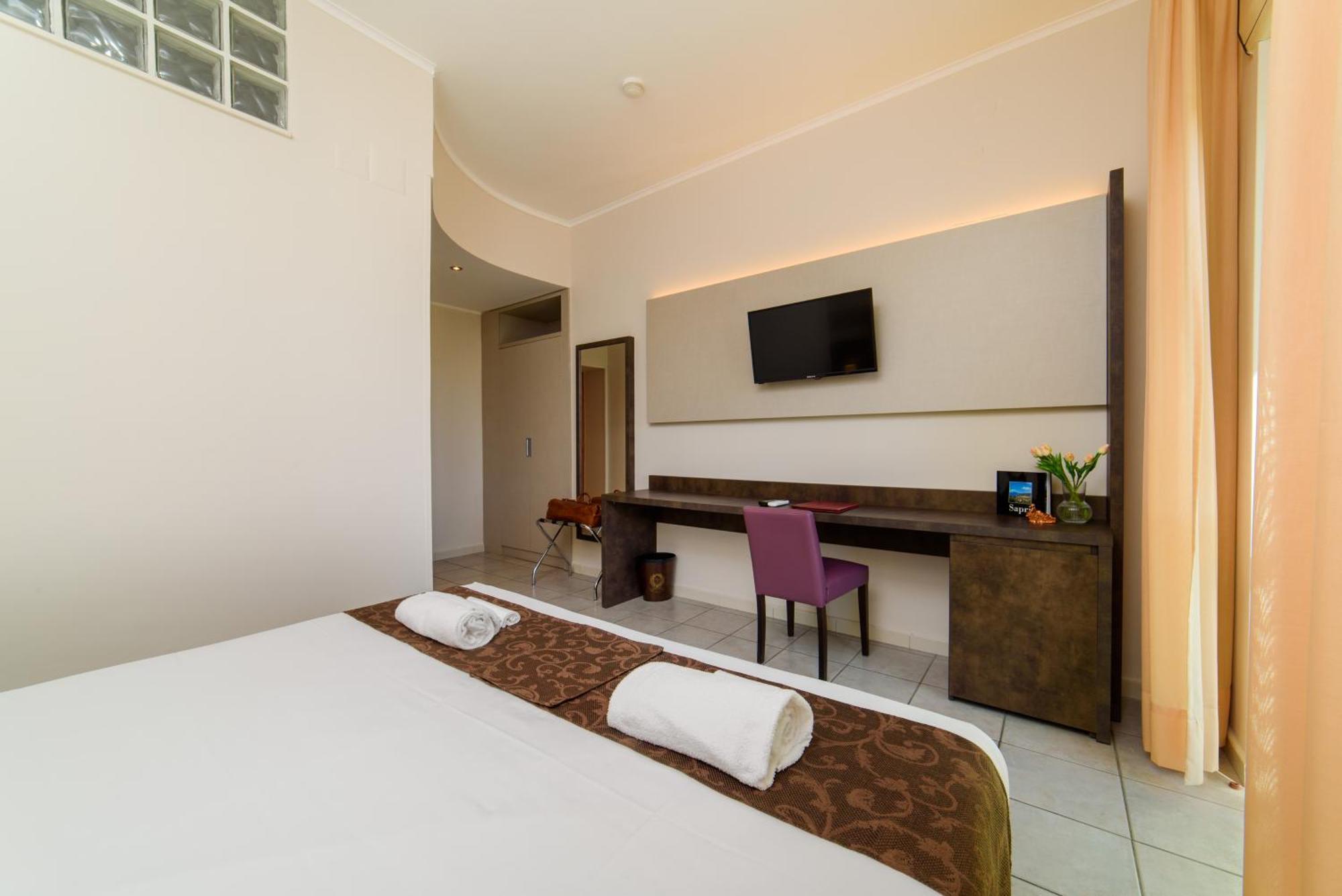 Hotel Tirreno Sapri Bagian luar foto
