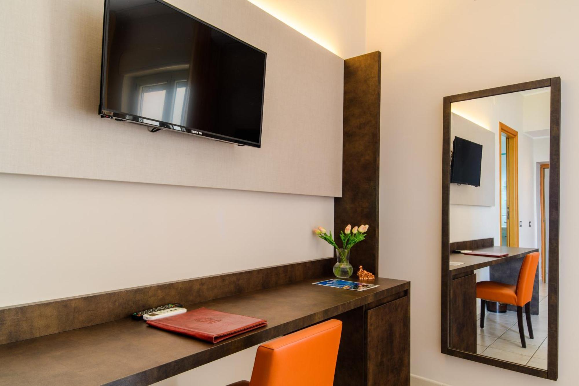 Hotel Tirreno Sapri Bagian luar foto