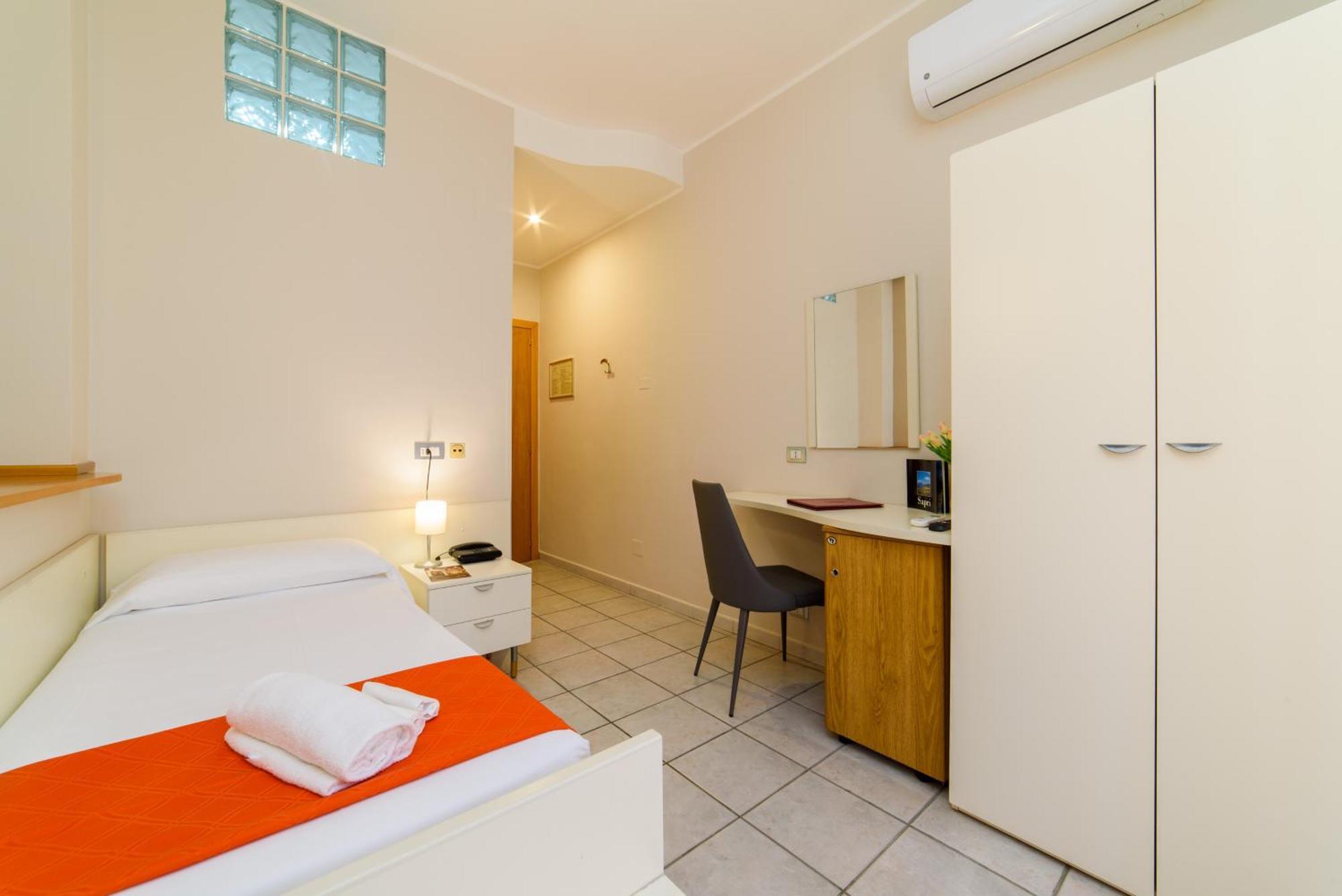 Hotel Tirreno Sapri Bagian luar foto