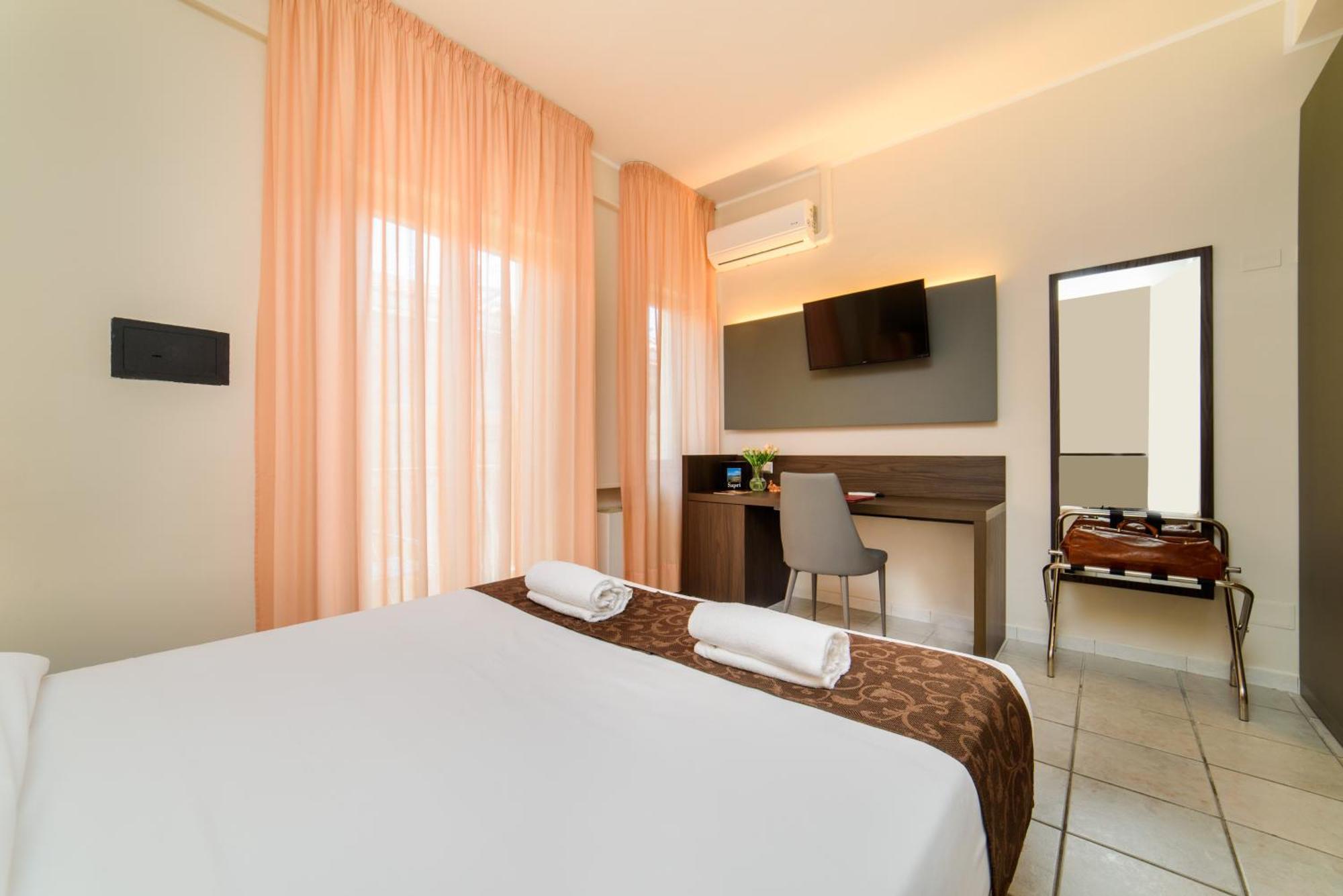 Hotel Tirreno Sapri Bagian luar foto
