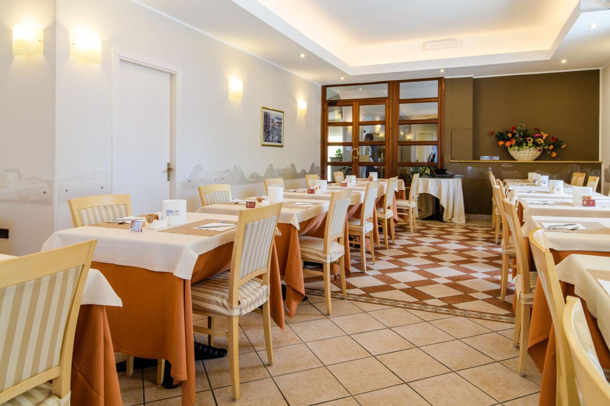 Hotel Tirreno Sapri Bagian luar foto
