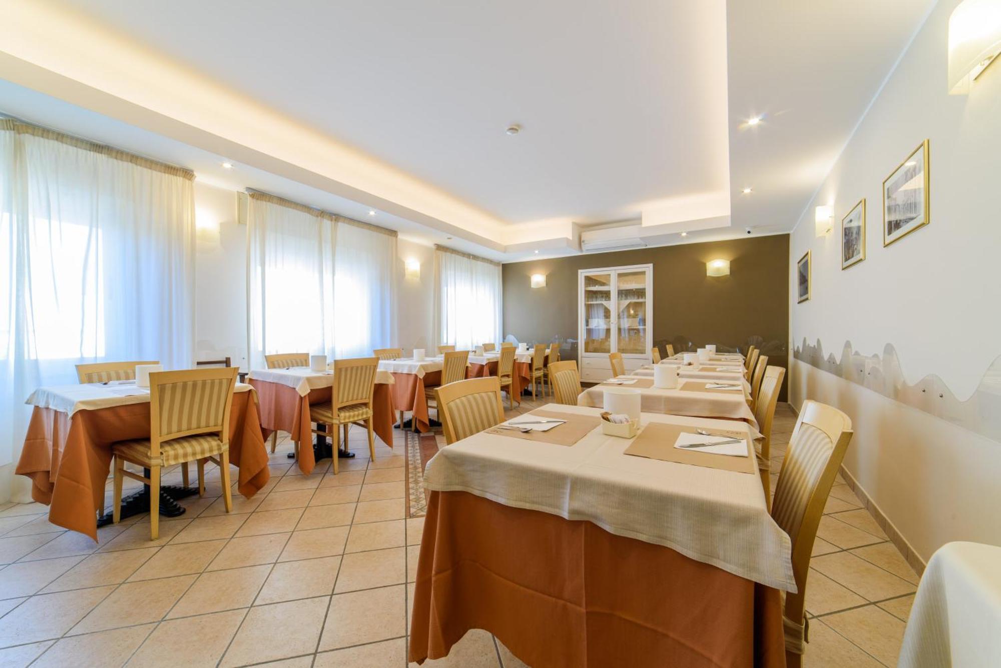 Hotel Tirreno Sapri Bagian luar foto