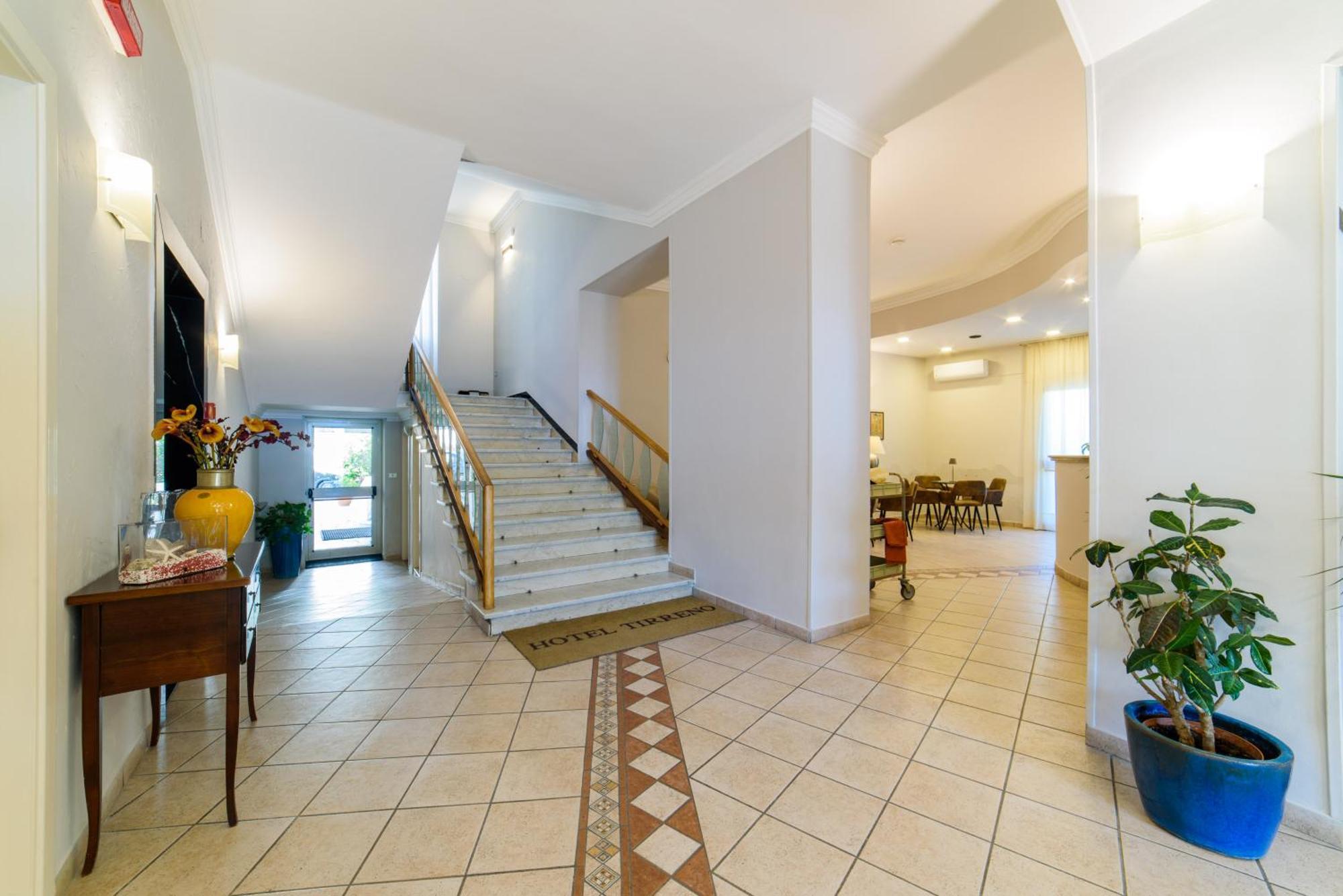 Hotel Tirreno Sapri Bagian luar foto